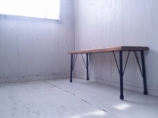 画像2: 無垢ヒノキで造る家具　アイアン脚ベンチスツール　鉄脚ベンチチェア (2)