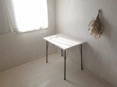 画像4: 無垢ヒノキで造る家具　アンティーク風　パソコンデスク　鉄脚　アイアン脚　天板 h75ｃｍ w85ｃｍ d60cm　【ホワイト】　引き出し付き　セミオーダー品  (4)