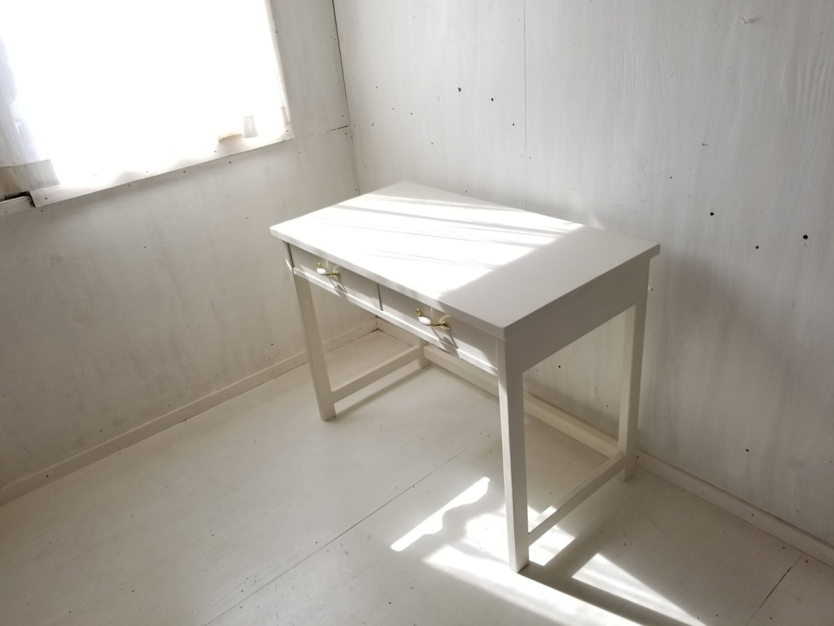 画像1: 無垢ヒノキで造る　パソコンデスク　学習机　ミシン台　【type1】ｈ750× w1000× d550 　【ミルキーホワイト】　セミオーダー品　 (1)