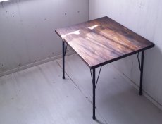画像1: 無垢ヒノキで造る家具　アンティーク風　パソコンデスク　鉄脚　アイアン脚　h650 w750 d650  【ステインオーク】セミオーダー品 (1)