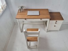 画像5: 無垢ヒノキで造る　パソコンデスク　学習机　ミシン台　3点セット h700 w1000 d500　【オスモオーク×ミルキーホワイト】　セミオーダー品 (5)