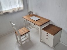 画像1: 無垢ヒノキで造る　パソコンデスク　学習机　ミシン台　3点セット h700 w1000 d500　【オスモオーク×ミルキーホワイト】　セミオーダー品 (1)