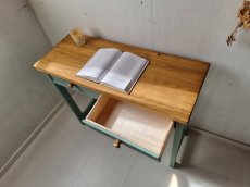 画像3: 無垢ヒノキで造る　パソコンデスク　学習机　ミシン台　【type1】　h740 w900 d350 【オスモオークー×アンティークブルー】　セミオーダー品　 (3)