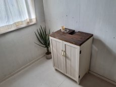画像1: ナチュラルテイスト　キャビネット　観音開きタイプ　扉付　収納2段　洗面台仕様　  h830 w600 d400　【ステインオーク×ミルキーホワイト】　セミオーダー品 (1)