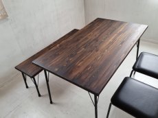 画像4: 無垢ヒノキで造る家具　アンティーク風　パソコンデスク　鉄脚　アイアン脚　h710 w1300 d750  【ステインオーク】セミオーダー品 (4)