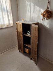 画像1: ナチュラルテイスト　キャビネット　観音開きタイプ　扉付　収納棚　タイルトップ　脚付き　h1100 w606 d330 【ステインオーク】　セミオーダー品 (1)