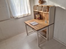 画像1: 無垢材で造る　学習机、カップボード上・下のお得な３点セット　PCデスク　作業デスク【オスモオーク×ミルキーホワイト】セミオーダー品 (1)