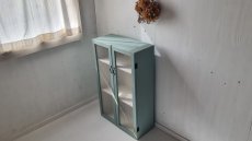 画像2: ナチュラルテイスト　キャビネット　観音開きタイプ　扉付　収納棚　h948 w600 d265　【ミルキーホワイト×アンティークブルー】　セミオーダー品 (2)