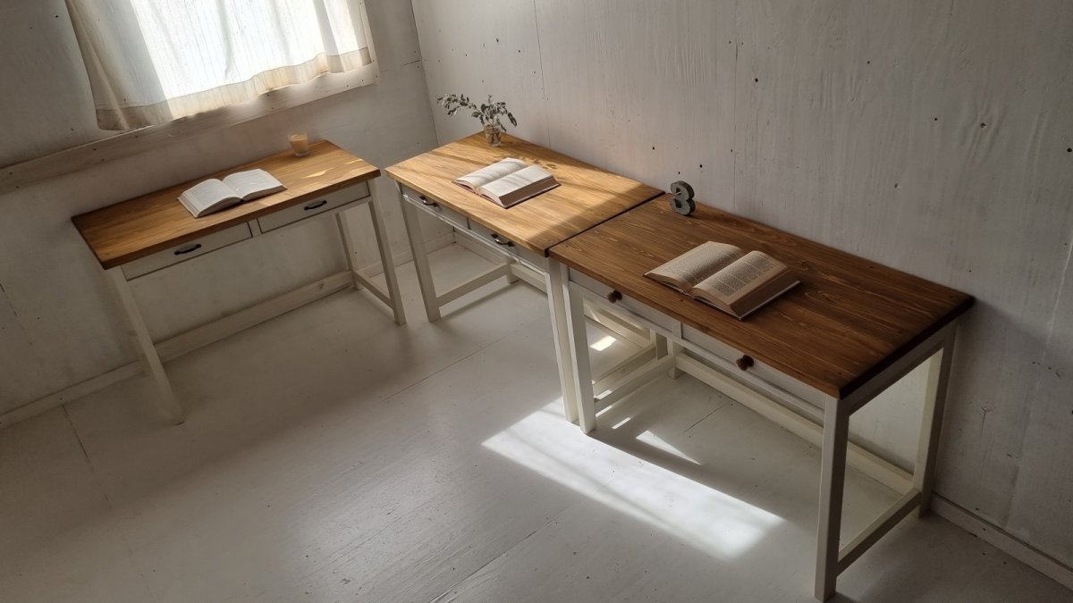 画像1: 無垢ヒノキで造る　パソコンデスク　学習机　飾り台　商品棚【type2】　取手違い３点セット　h700 w1000 d500 【オスモオーク×ミルキーホワイト】　セミオーダー品　 (1)