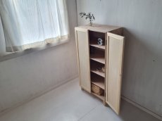 画像4: ナチュラルテイスト　キャビネット　観音開きタイプ　扉付　５段収納棚　脚付き　h1200 w600 d380 【無塗装】　セミオーダー品 (4)