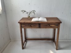 画像2: 無垢ヒノキで造る　パソコンデスク　学習机　ミシン台　【type1】ｈ7２0× 900× d420 　【オスモウォルナット】　セミオーダー品　 (2)