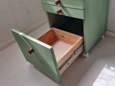 画像5: 無垢ヒノキで造る　パソコンデスク　学習机　ミシン台　3点セット h700 w1000 d500　【オスモオーク×ミルキーホワイト】　セミオーダー品 (5)