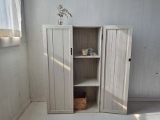 画像4: ナチュラルテイスト　キャビネット　観音開きタイプ　扉付　収納棚　木の扉　２点セット  h1098 w674 d325　【ミルキーホワイト】　セミオーダー品 (4)